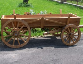 Wóz drewniany